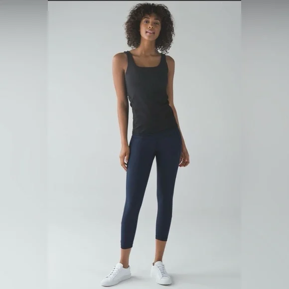Lululemon Rise and Flow Tank - Picture 4 of 11